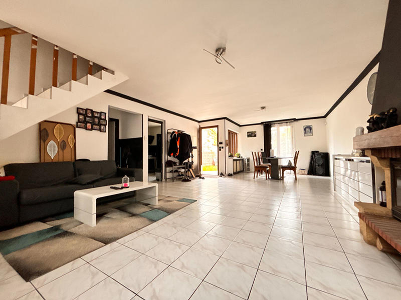 Maison - 106 m² - 6 pièces