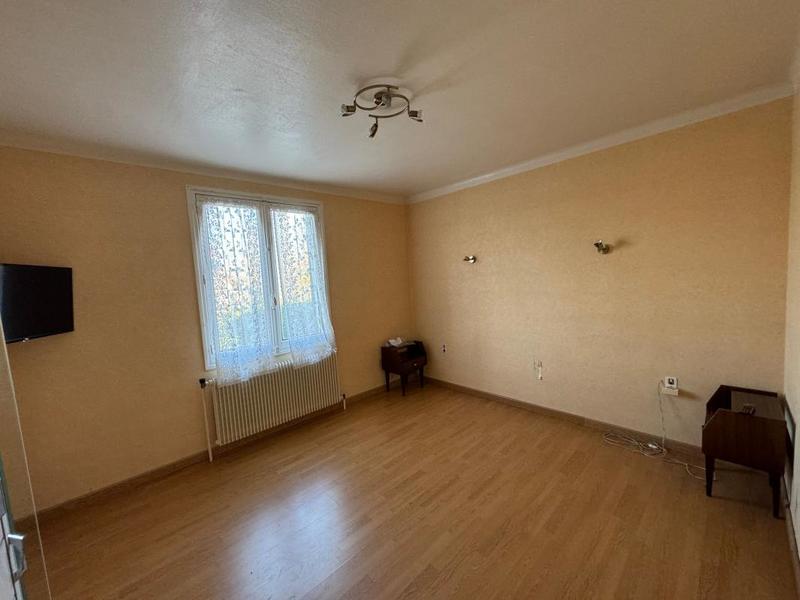 Maison - 121 m² - 6 pièces