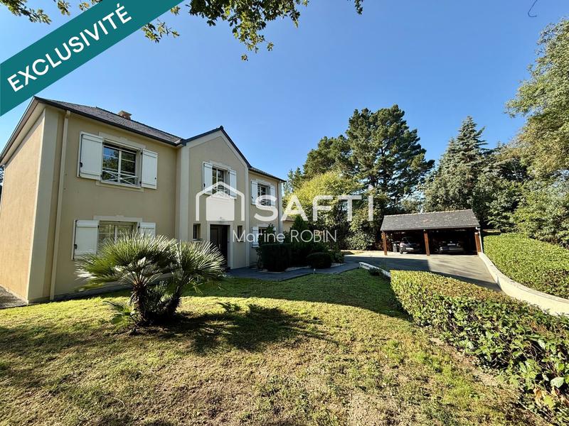 Maison - 200 m² - 8 pièces