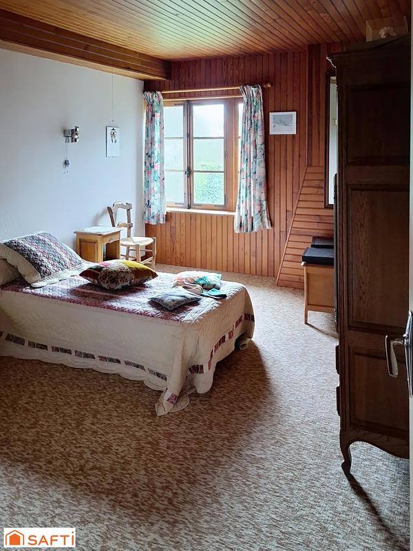 Maison - 163 m² - 8 pièces