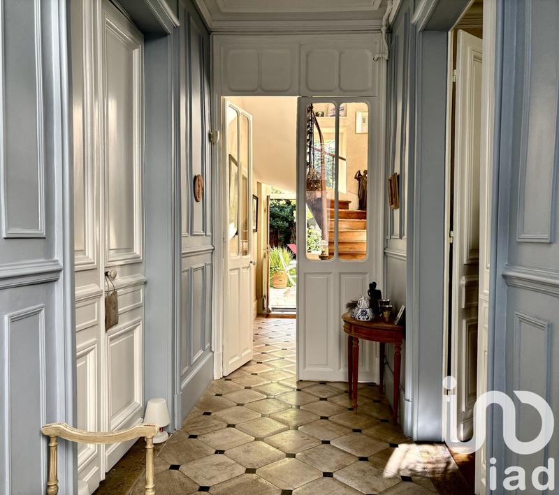 Maison - 286 m² - 11 pièces