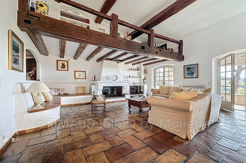 Maison - 308 m² - 11 pièces