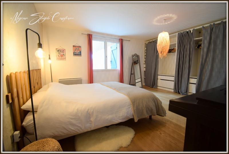 Maison - 306 m² - 8 pièces