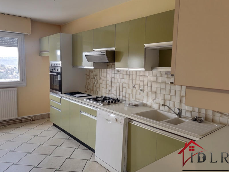 Appartement - 82 m² - 5 pièces