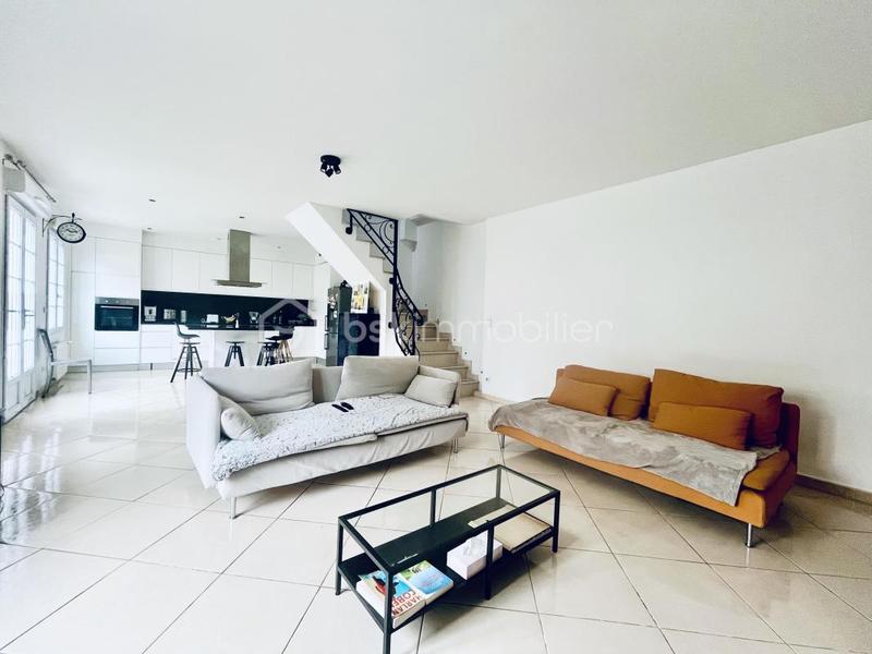 Maison - 190 m² - 11 pièces