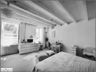 Maison en pierre - 243 m² - 8 pièces