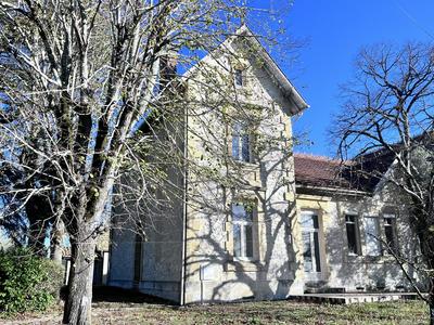 Maison - 165 m² - 7 pièces