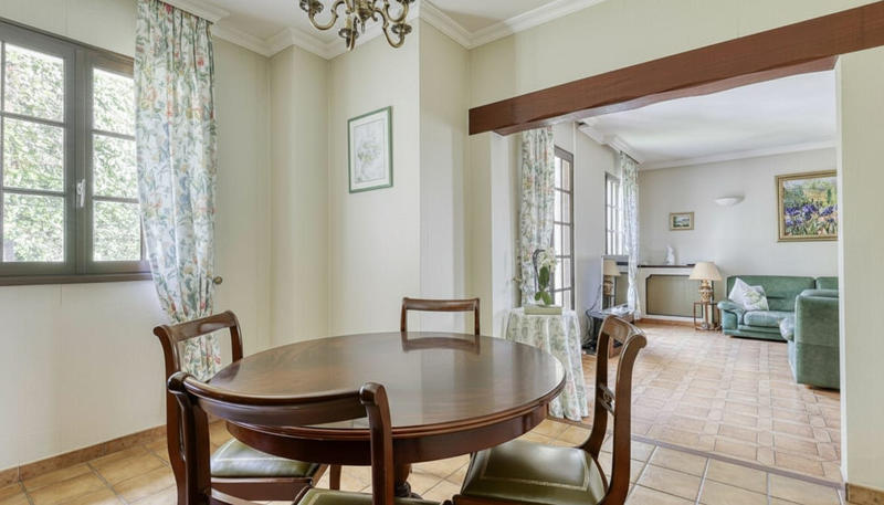 Maison - 137 m² - 5 pièces