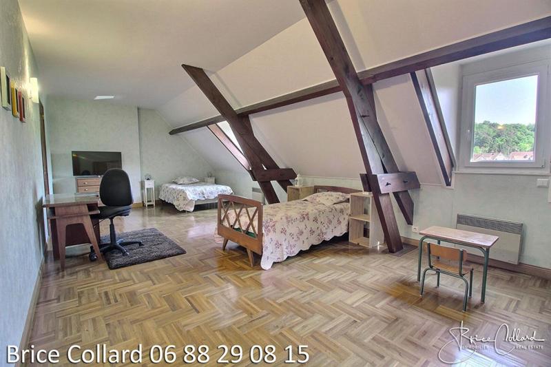 Maison - 220 m² - 8 pièces
