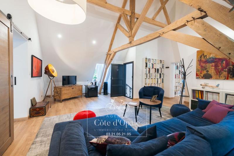 Maison - 350 m² - 8 pièces