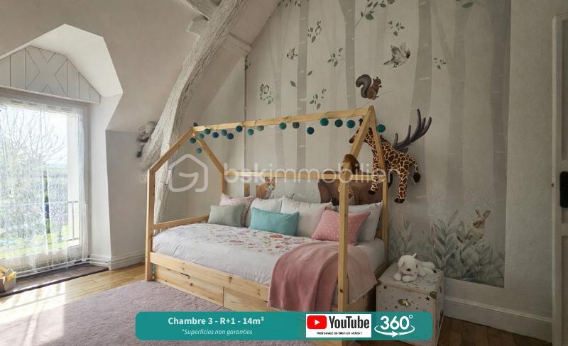 Maison traditionnelle - 236 m² - 8 pièces