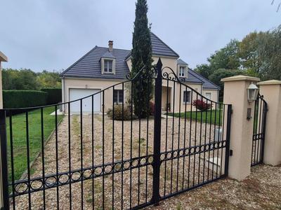 Pavillon - 160 m² - 6 pièces