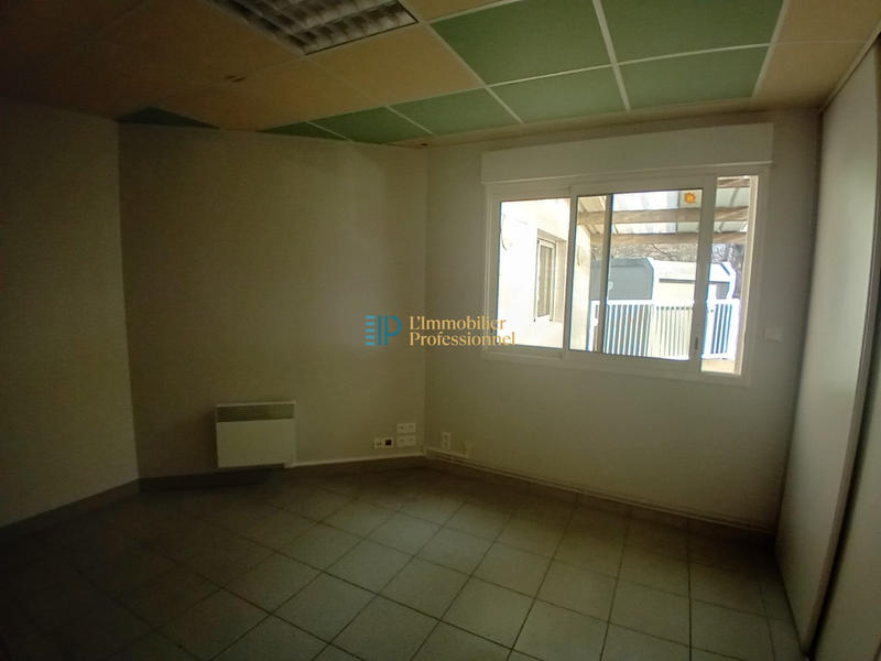 Bureau - 216 m² - 11 pièces