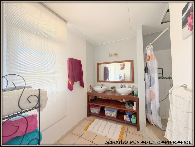 Maison - 104 m² - 4 pièces