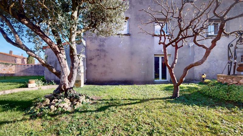 Maison - 102 m² - 4 pièces