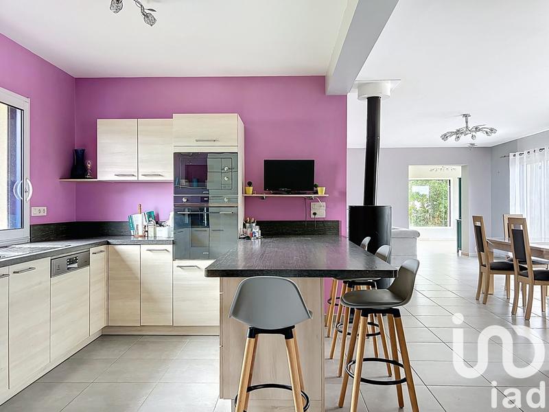 Maison - 210 m² - 10 pièces