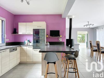 Maison - 210 m² - 10 pièces