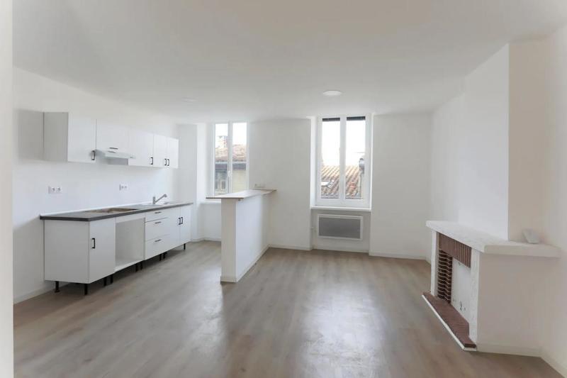 Appartement - 600 m² - 25 pièces