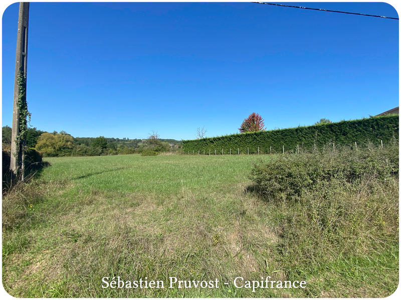 Terrain constructible - 1 500 m²