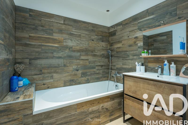 Maison - 170 m² - 5 pièces