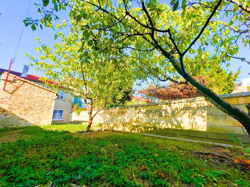 Maison - 135 m² - 9 pièces