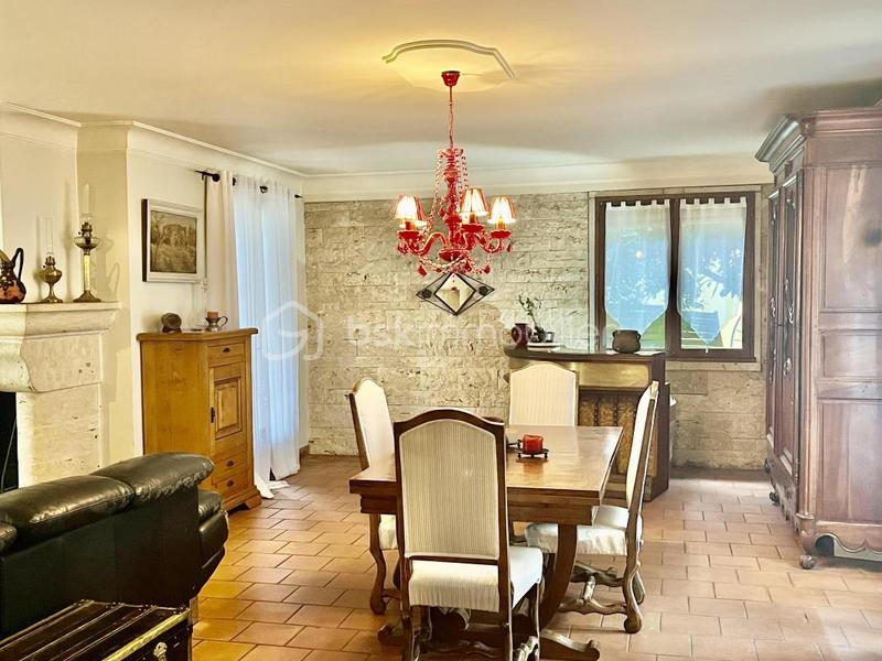 Villa - 180 m² - 8 pièces