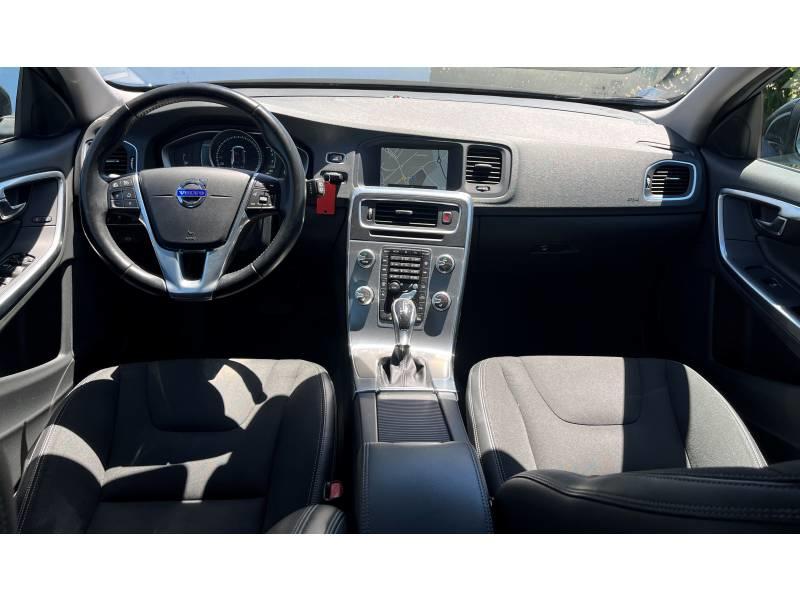 Volvo V60 T5 245 ch Stop&amp;Start Momemtum Geartronic a