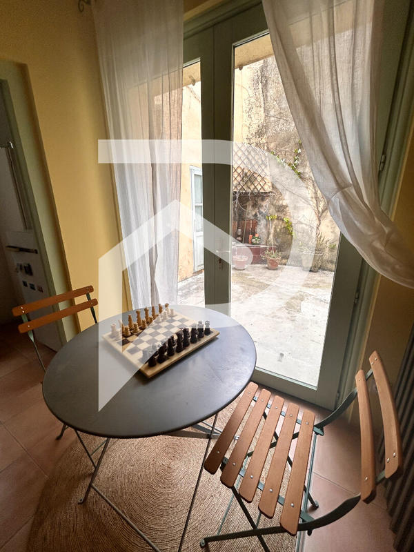 Maison - 290 m² - 12 pièces