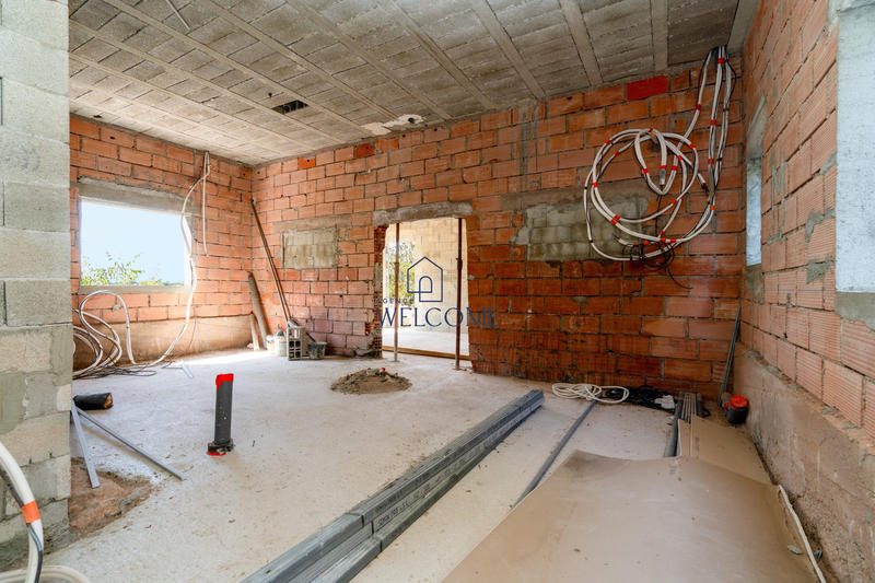 Maison - 195 m² - 10 pièces