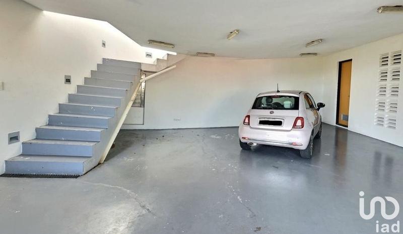 Maison - 200 m² - 5 pièces