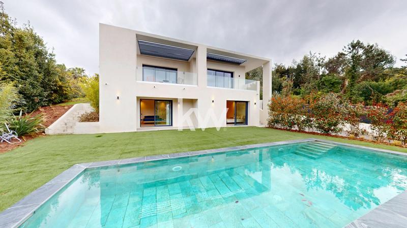 Maison - 208 m² - 6 pièces