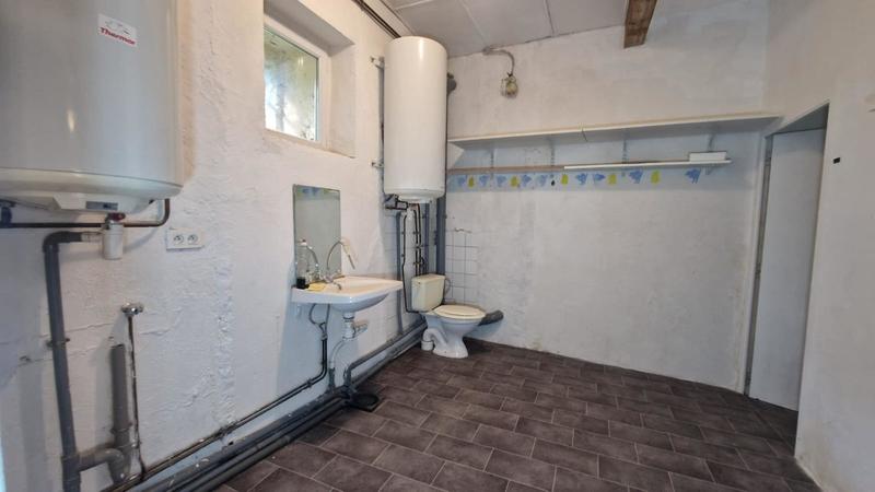 Maison - 180 m² - 3 pièces