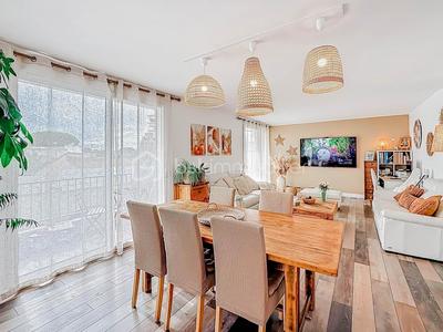 Appartement - 82 m² - 4 pièces