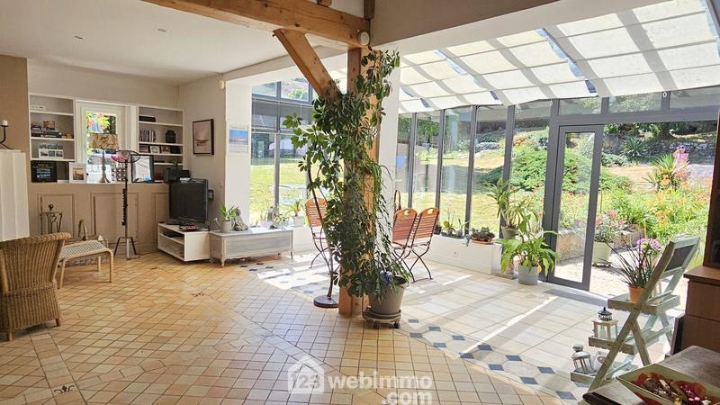 Maison - 320 m² - 11 pièces