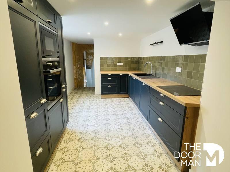 Maison - 168 m² - 8 pièces