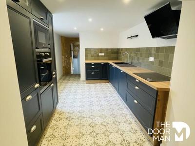 Maison - 168 m² - 8 pièces