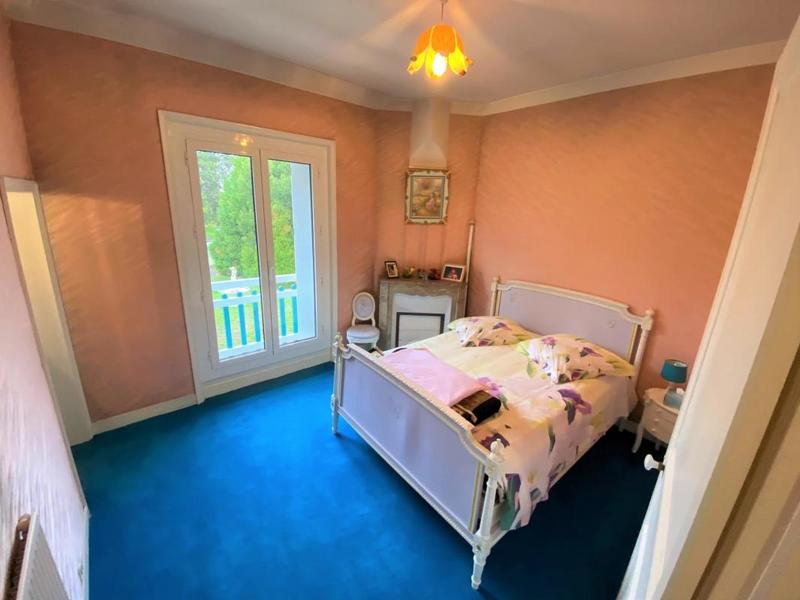 Propriété - 350 m² - 11 pièces