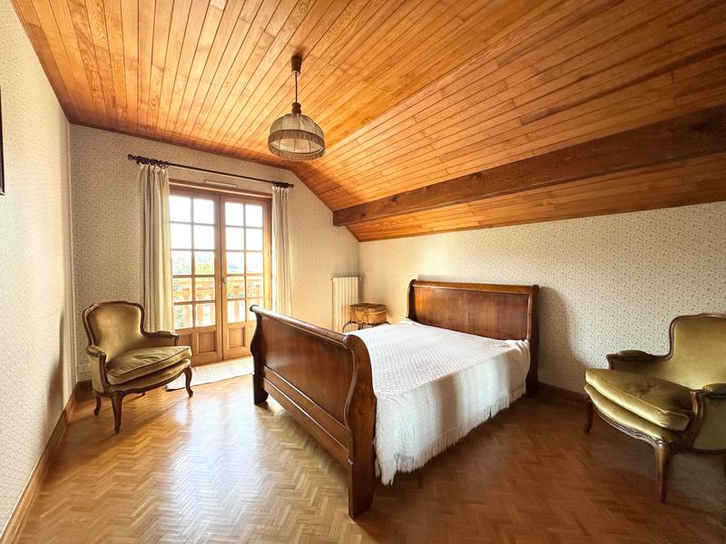 Maison - 157 m² - 7 pièces