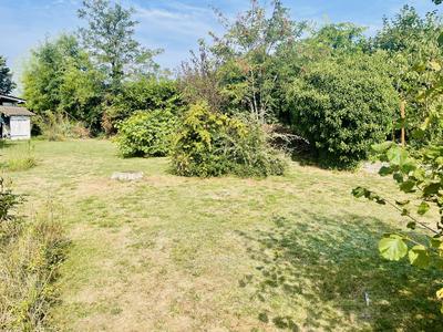 Terrain constructible - 608 m²