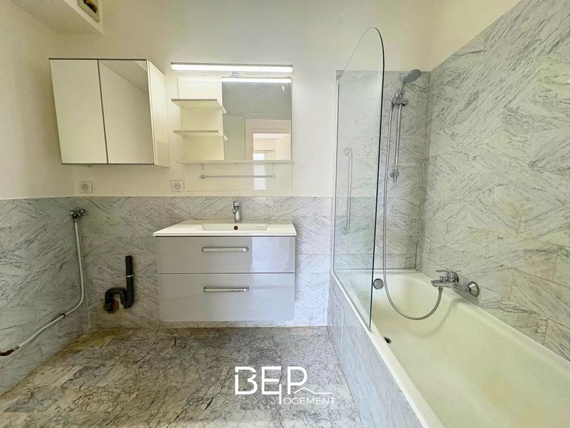 Appartement - 85 m² - 3 pièces