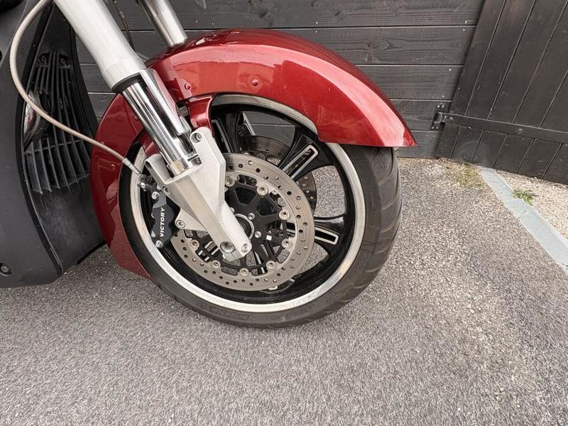 Victory Motorcycles Crossroads Standard