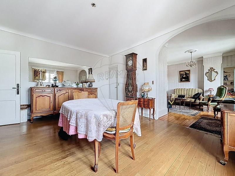 Maison - 184 m² - 7 pièces