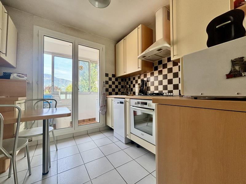 Appartement - 60 m² - 4 pièces