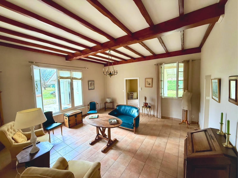 Maison - 185 m² - 7 pièces