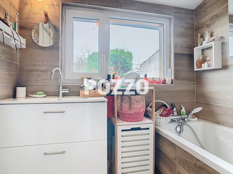 Maison - 96 m² - 5 pièces