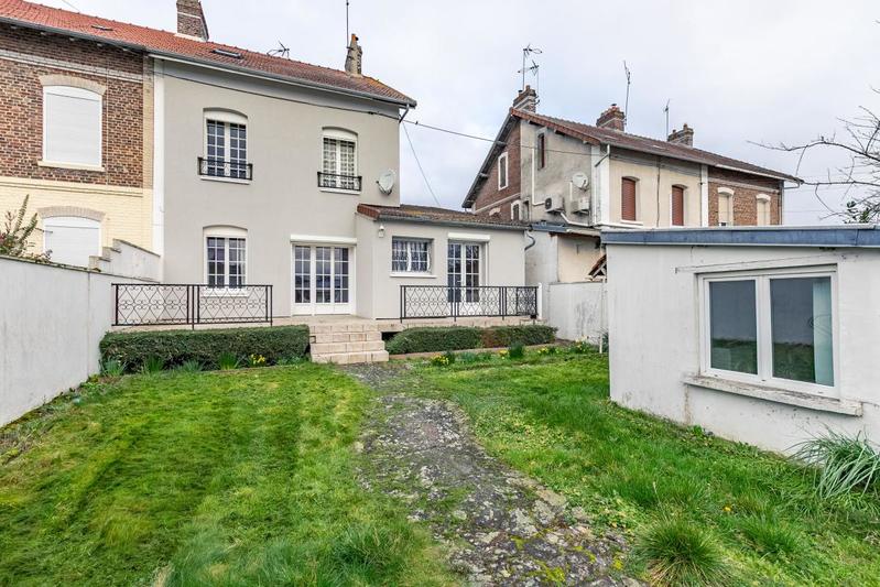 Maison - 82 m² - 4 pièces