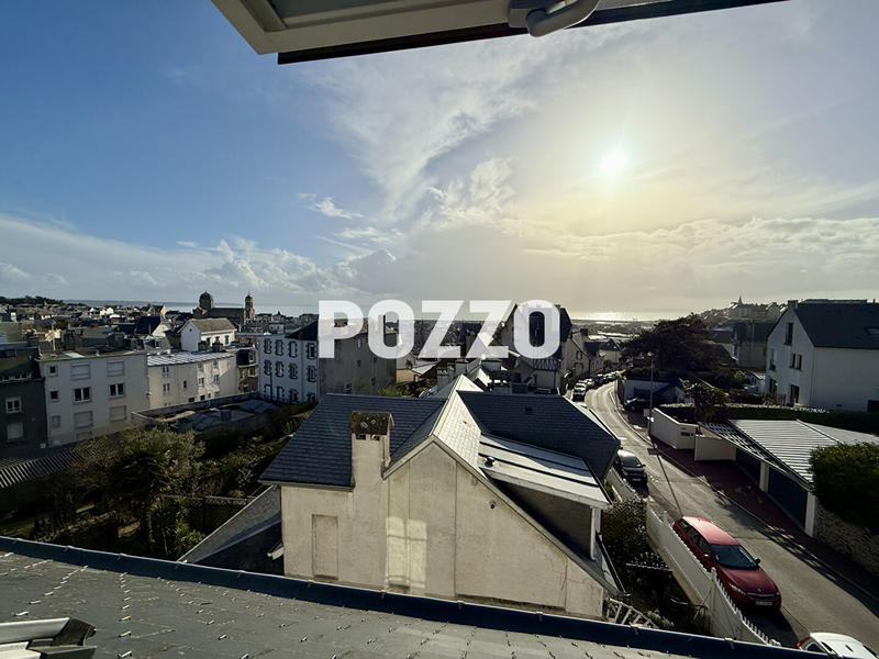 Maison - 201 m² - 8 pièces