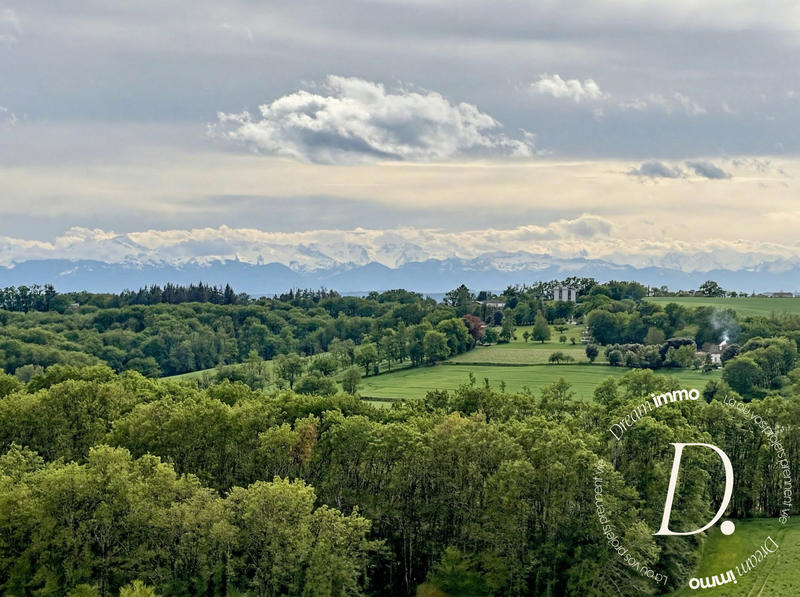 Maison - 420 m² - 11 pièces