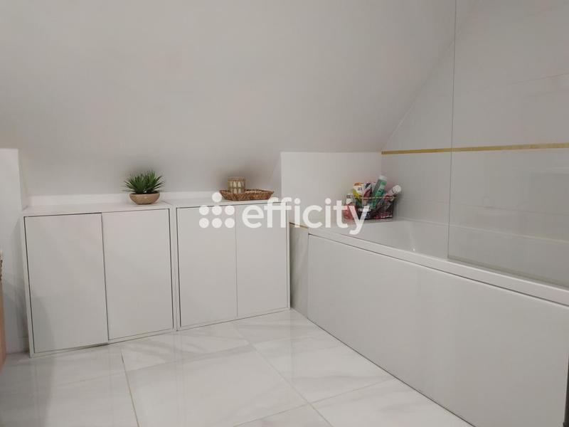 Maison - 157 m² - 7 pièces