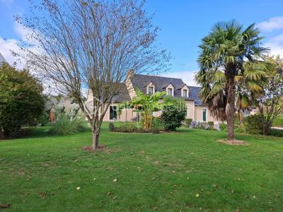 Maison - 200 m² - 8 pièces